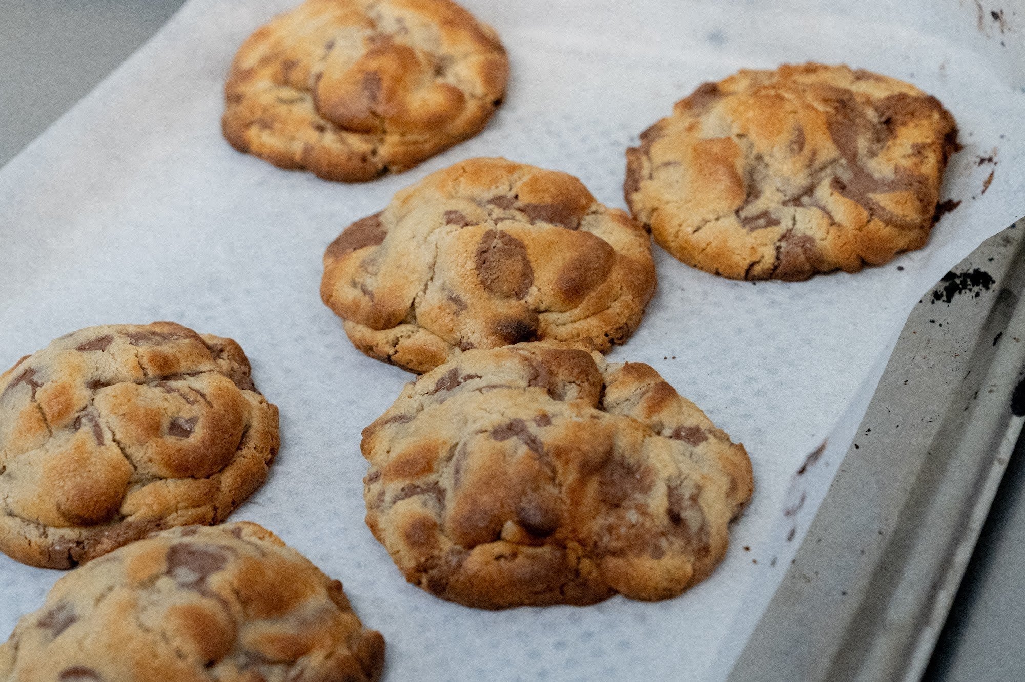 Cookies americanas de chocolate de PUDL recién salidas del horno